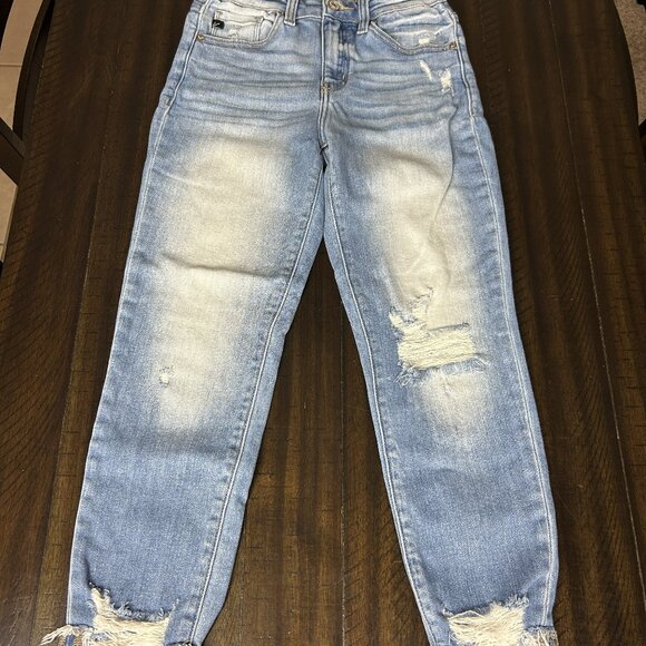 Kancan Distressed Light Wash Cuffed Ankle Jeans - Picture 1 of 6